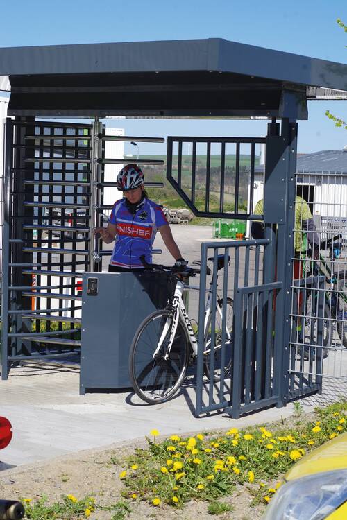 Drehkreuzanlage als Zutrittssystem zu einem Bikepark