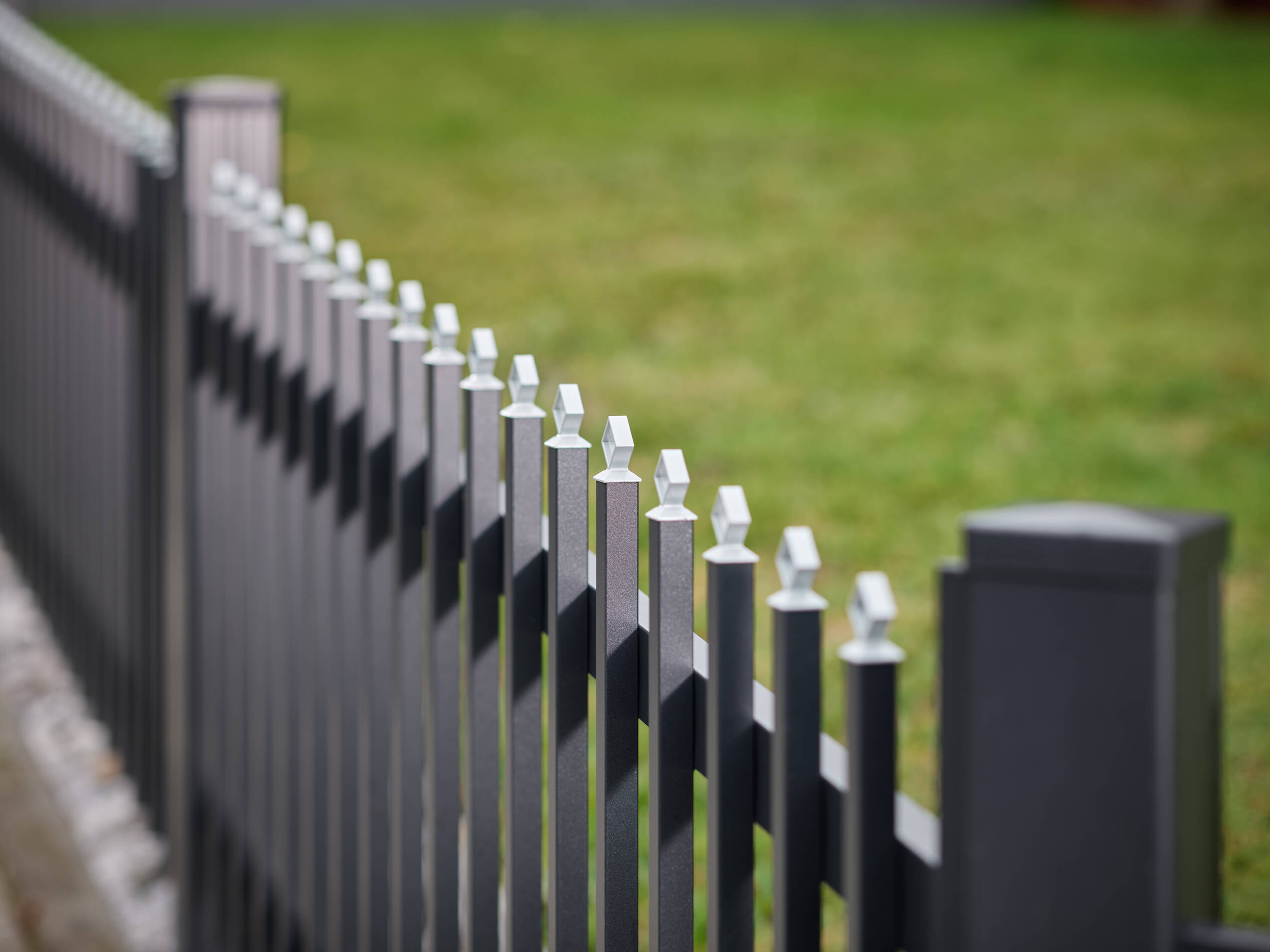 Stabzäune aus Aluminium von Zaun Stoffel in Halsenbach