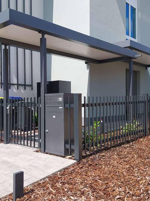 Hochwertige Zäune aus Aluminium