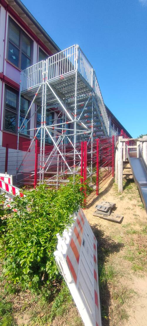Gitterzaun in Schrägmontage