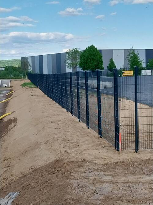 Schiebetoranlage für Grundstücke von Zaun Stoffel