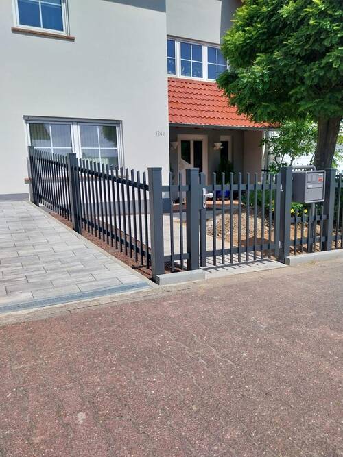 Beispiel für einen Hochwertigen Zaun aus Aluminium